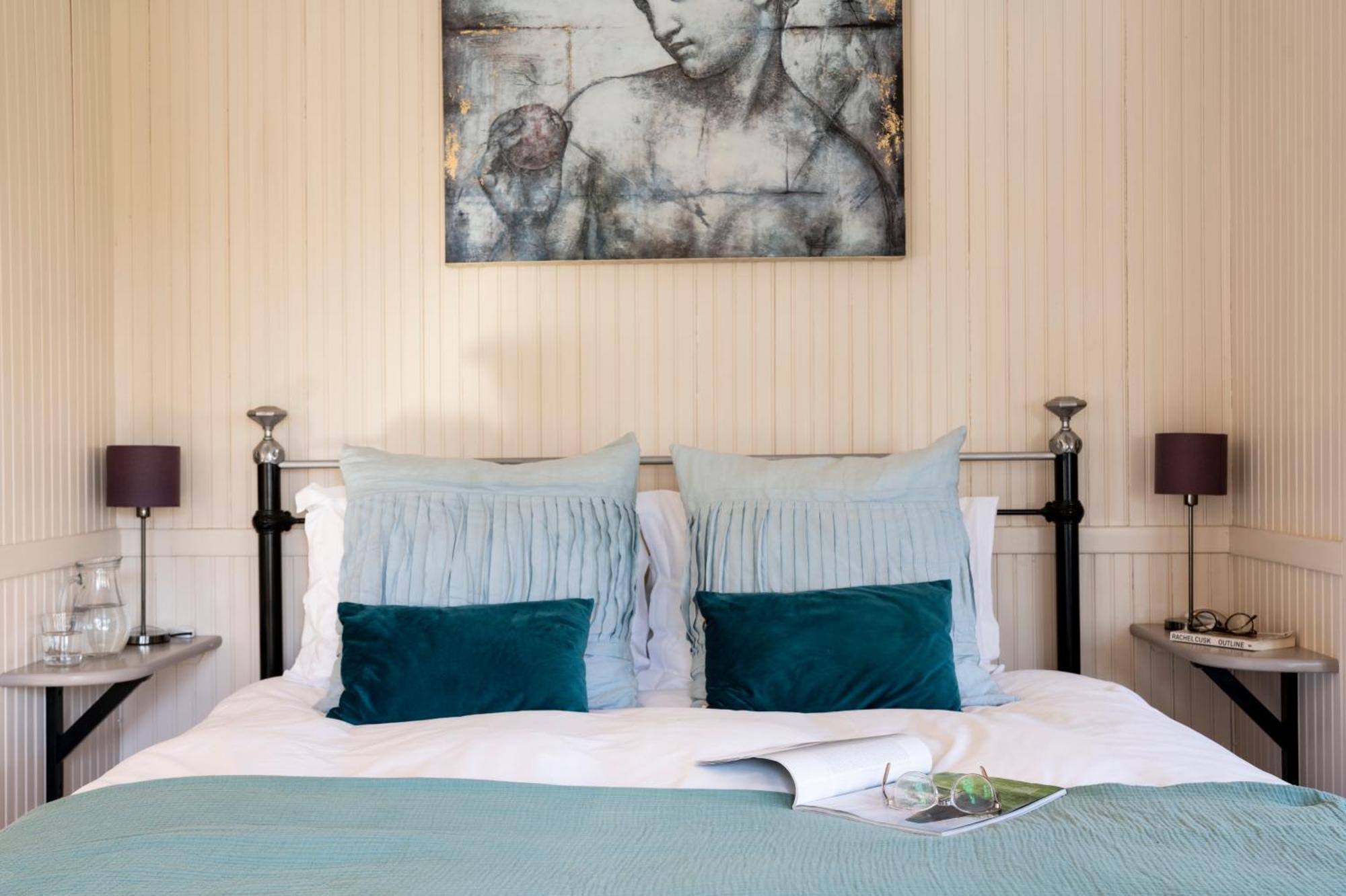 Old Mill Lodge By Huluki Sussex Stays Hurstpierpoint Екстер'єр фото